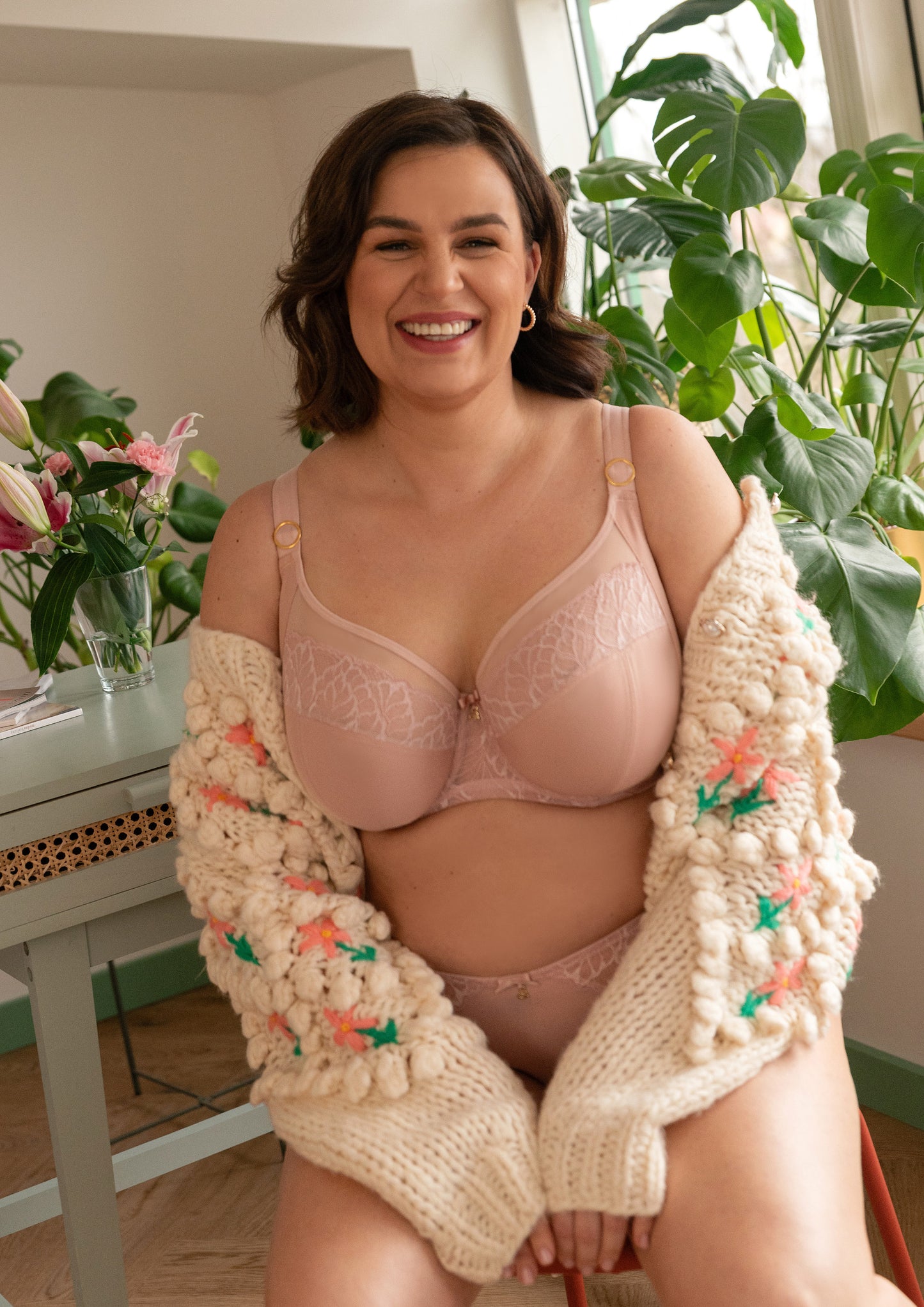 Amelia Full Coverage High Support Minimizer Bra